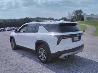 Used 2025 Chevrolet Traverse LT FWD video 2