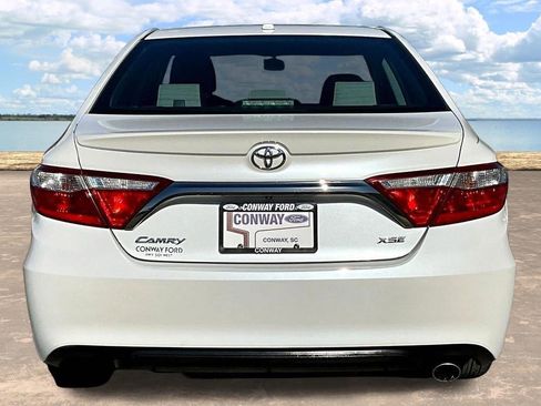 Used 2017 Toyota Camry XSE FWD image 7