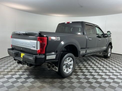 Used 2019 Ford F350 Platinum w/ Platinum Ultimate Package image 4
