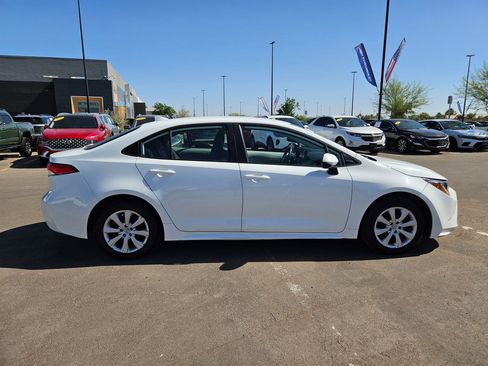 Used 2022 Toyota Corolla LE FWD image 6
