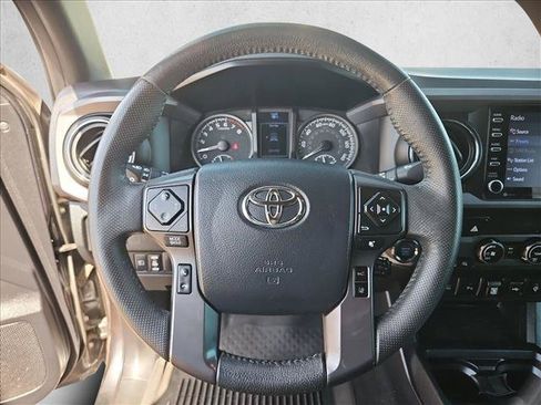 Used 2020 Toyota Tacoma TRD Off-Road w/ Technology Package AWD/4WD image 13