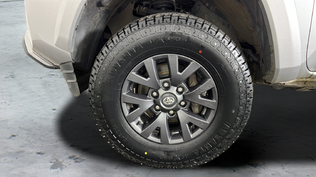 Used 2022 Toyota Tacoma SR5 AWD/4WD image 33