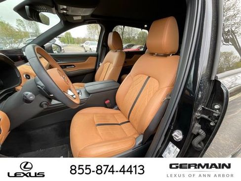 Used 2025 MAZDA CX-90 3.3 Turbo S w/ Premium Plus AWD/4WD image 12