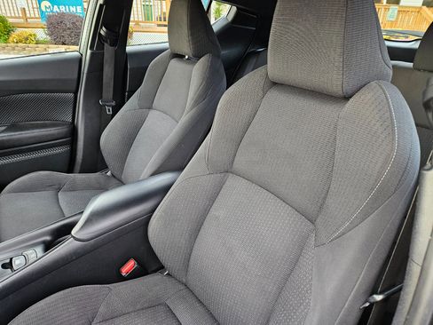 Used 2018 Toyota C-HR XLE image 14