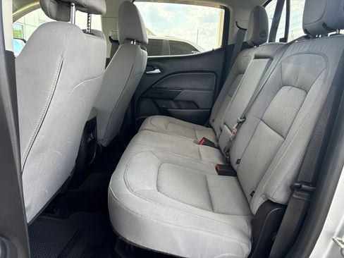 Used 2018 Chevrolet Colorado LT w/ LT Convenience Package RWD image 13