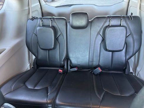 Used 2020 Chrysler Voyager Lxi FWD image 9