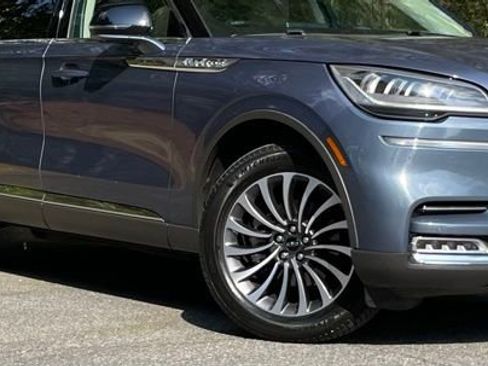 Used 2021 Lincoln Aviator Reserve w/ Elements Package Plus image 10