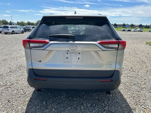 Used 2020 Toyota RAV4 XLE w/ Convenience Package AWD/4WD image 9