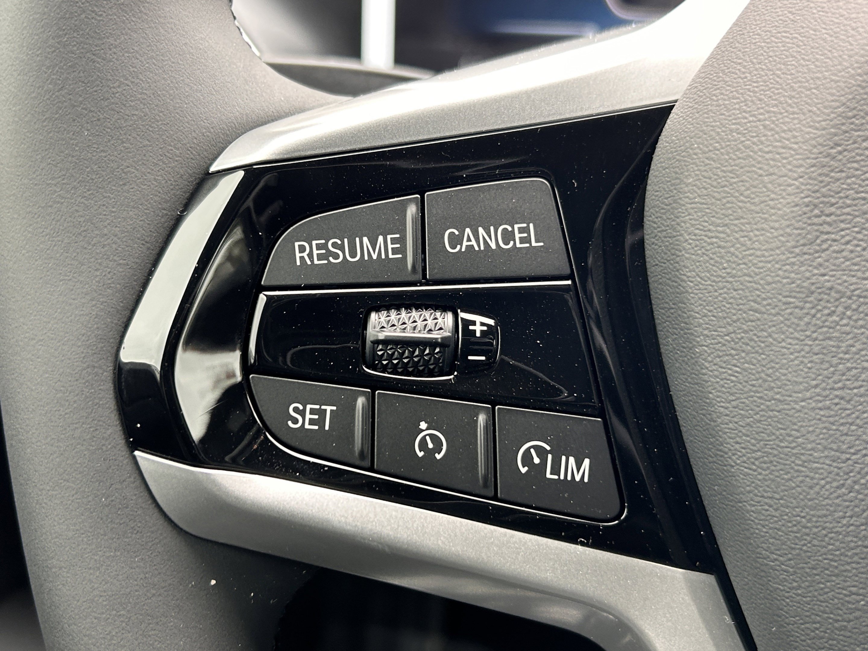Used 2026 BMW i4 eDrive40 w/ Parking Assistance Package RWD image 11