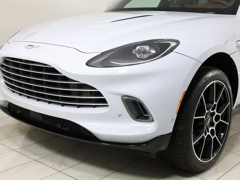 Used 2021 Aston Martin DBX image 45