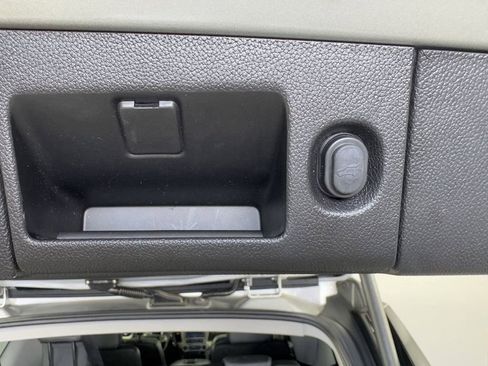 Used 2020 GMC Yukon XL Denali image 32