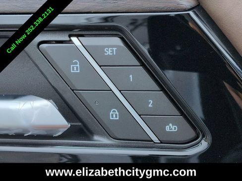 New 2026 GMC Yukon Denali Ultimate AWD/4WD image 25