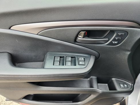 Certified 2023 Honda Passport EX-L image 17