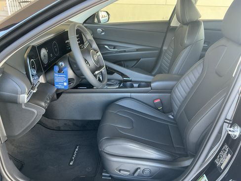 New 2026 Hyundai Elantra Limited FWD image 13
