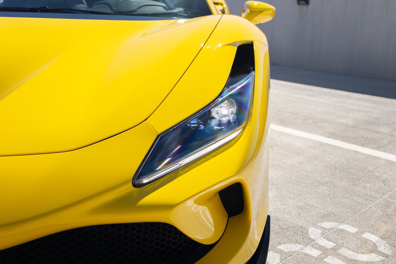 Used 2022 Ferrari F8 Tributo RWD image 22