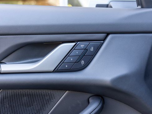 Certified 2025 Porsche Taycan RWD image 25