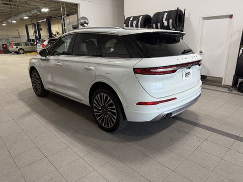Used 2022 Lincoln Corsair AWD w/ Premium Package image 6