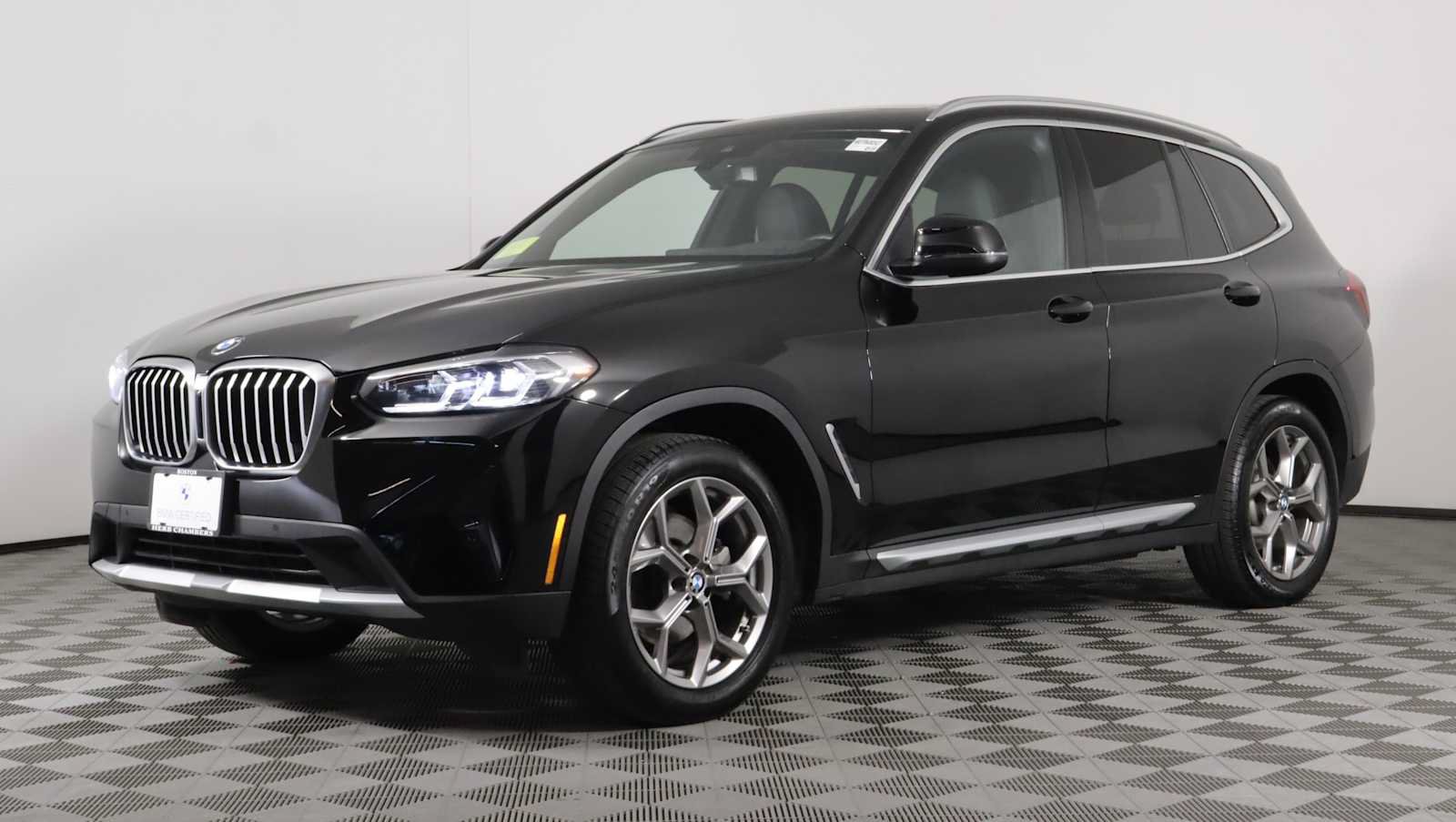 Used 2024 BMW X3 xDrive30i w/ Premium Package w/ZPA AWD/4WD image 3