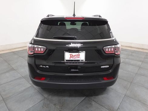 Used 2026 Jeep Compass Latitude AWD/4WD image 5