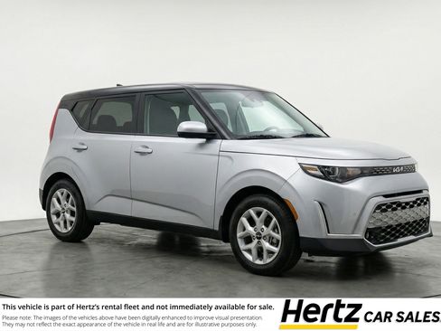 Used 2025 Kia Soul LX w/ LX Technology Package FWD image 1