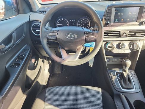Used 2021 Hyundai Kona SE image 10