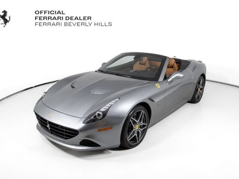 Used 2016 Ferrari California T RWD image 1