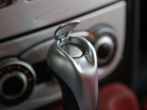 Used 2006 Mercedes-Benz SLR image 26