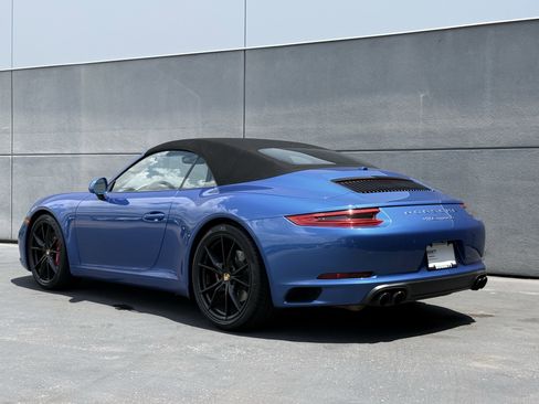 Certified 2017 Porsche 911 Carrera S RWD image 3