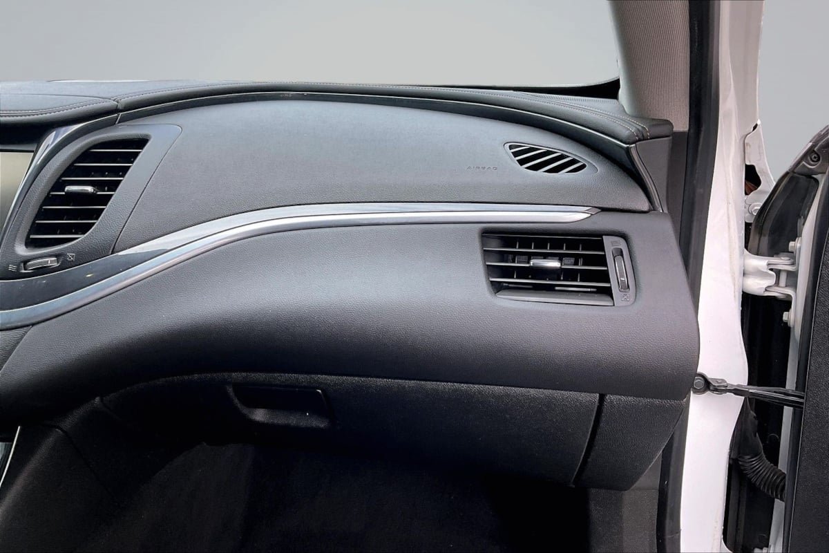 Used 2020 Chevrolet Impala LT FWD image 17