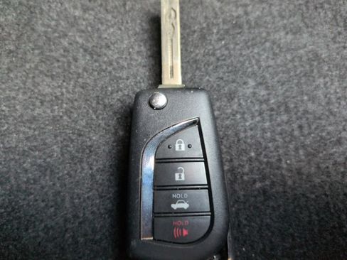 Used 2025 Toyota Corolla LE FWD image 28