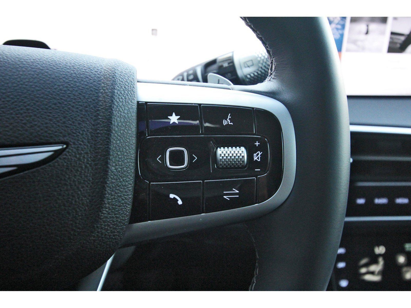 Used 2026 Genesis GV70 2.5T AWD/4WD image 18