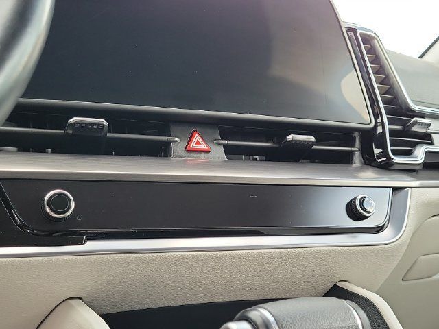 Used 2025 Kia Sportage EX FWD image 24