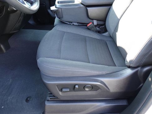 Used 2024 Chevrolet Silverado 2500 Custom w/ Custom Value Package image 14