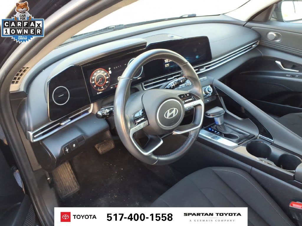 Used 2025 Hyundai Elantra SEL FWD image 14