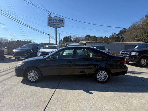Used 2005 Toyota Camry LE image 4