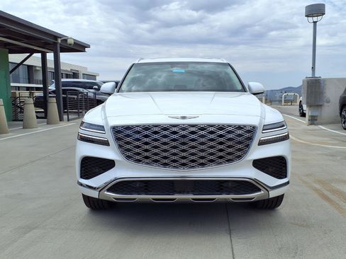 Certified 2026 Genesis GV80 2.5T Advanced AWD/4WD image 2