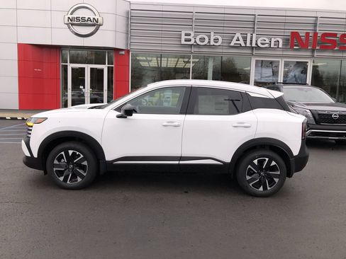 New 2026 Nissan Kicks SV w/ SV Premium Package image 11