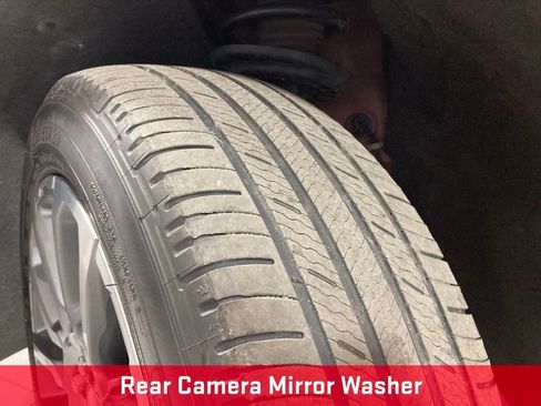 Used 2022 GMC Acadia Denali w/ Denali Technology Package image 28