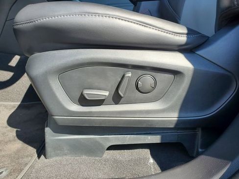 Used 2023 Ford Explorer XLT w/ Equipment Group 202A AWD/4WD image 6
