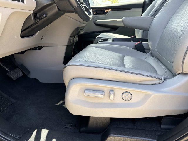 Certified 2024 Honda Odyssey Elite image 17