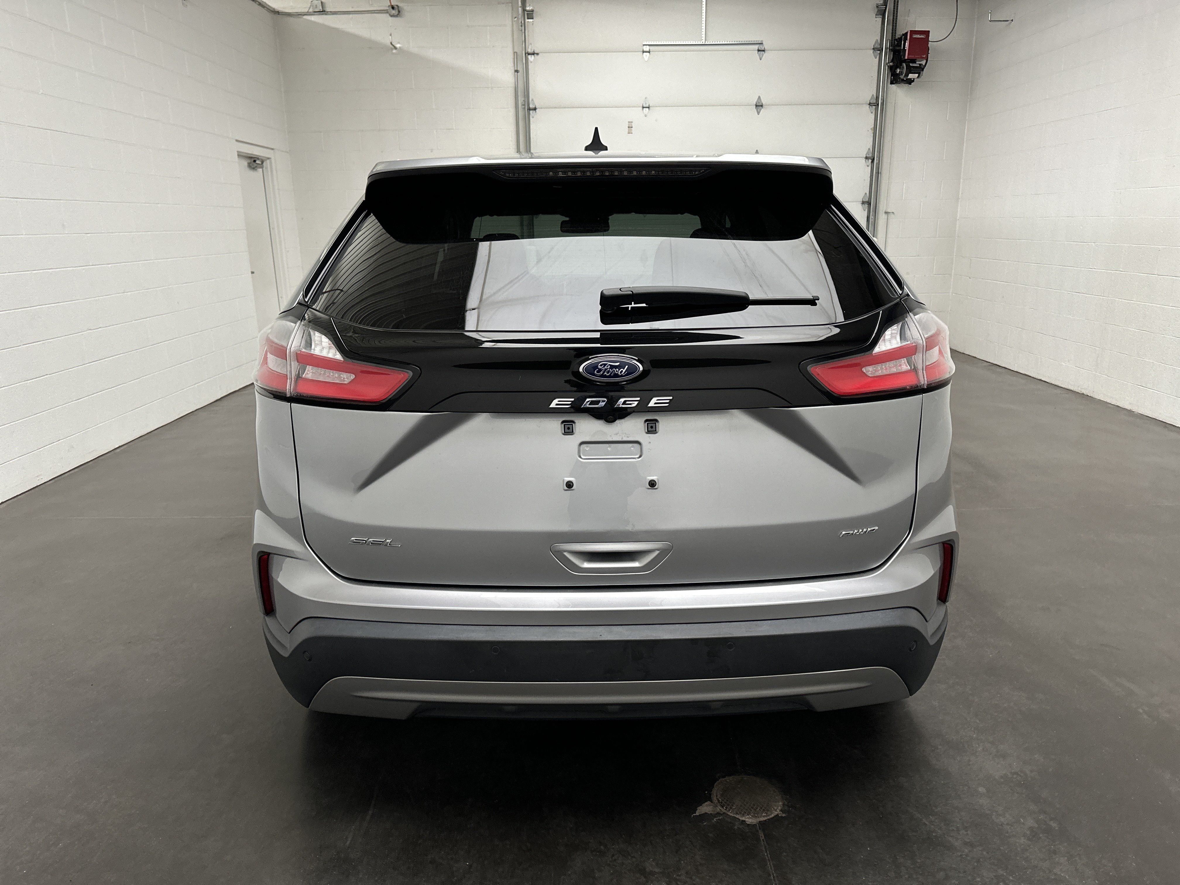 Used 2024 Ford Edge SEL AWD/4WD image 8