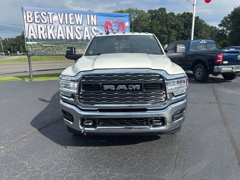Used 2023 RAM 3500 Limited AWD/4WD image 2
