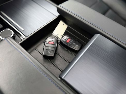 Used 2024 Toyota Tundra Platinum image 23