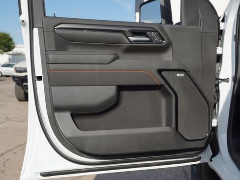 New 2026 GMC Sierra 2500 AT4 w/ AT4 Premium Plus Package AWD/4WD image 19