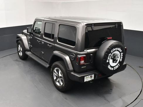 Used 2021 Jeep Wrangler Unlimited Sahara AWD/4WD image 16