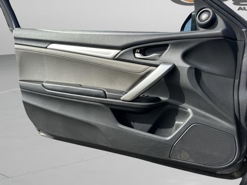 Used 2018 Honda Civic Touring image 24