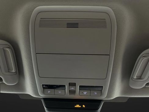 Used 2023 MAZDA MAZDA3 s image 24