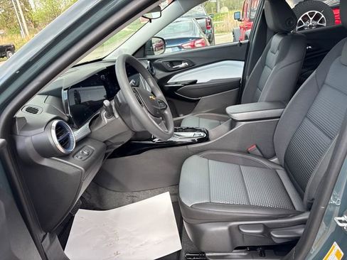 New 2026 Chevrolet Trax LT image 8