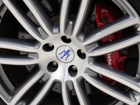 Used 2018 Maserati Ghibli S GranSport image 75