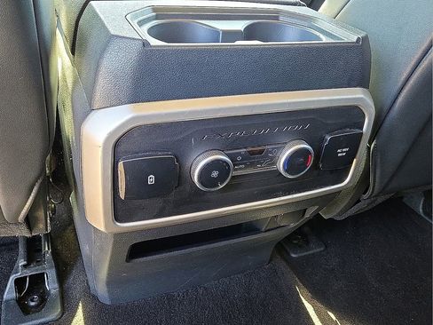 Used 2022 Ford Expedition Max XLT image 15